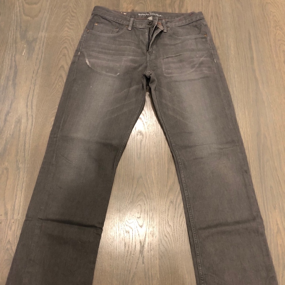 Men’s Banana Republic distressed grey jeans